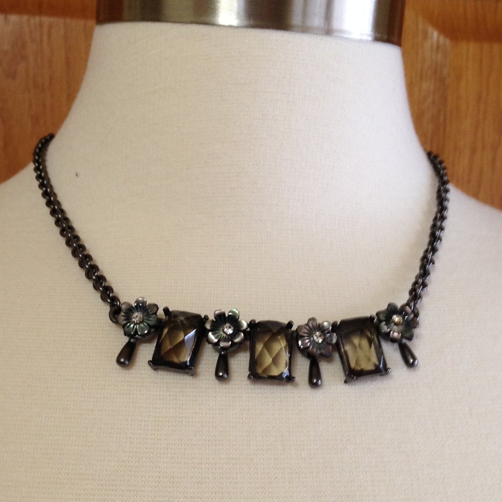 Gerard Yosca -Vintage Floral Bar Necklace-Excellent Condition